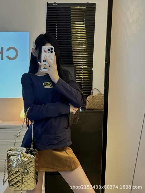 高版本M家限定藏青金线刺绣长袖T恤25早秋圆领宽松百搭上衣女|undefined