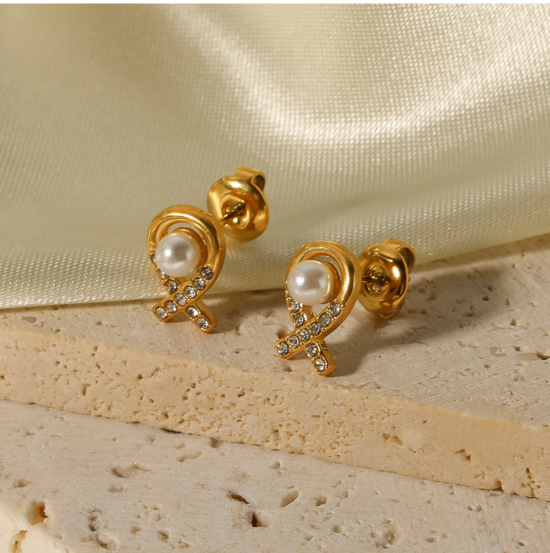 1 Pair Casual Modern Style Round Plating Inlay Stainless Steel Artificial Pearls Pearl Zircon 18K Gold Plated Ear Studs display picture 2