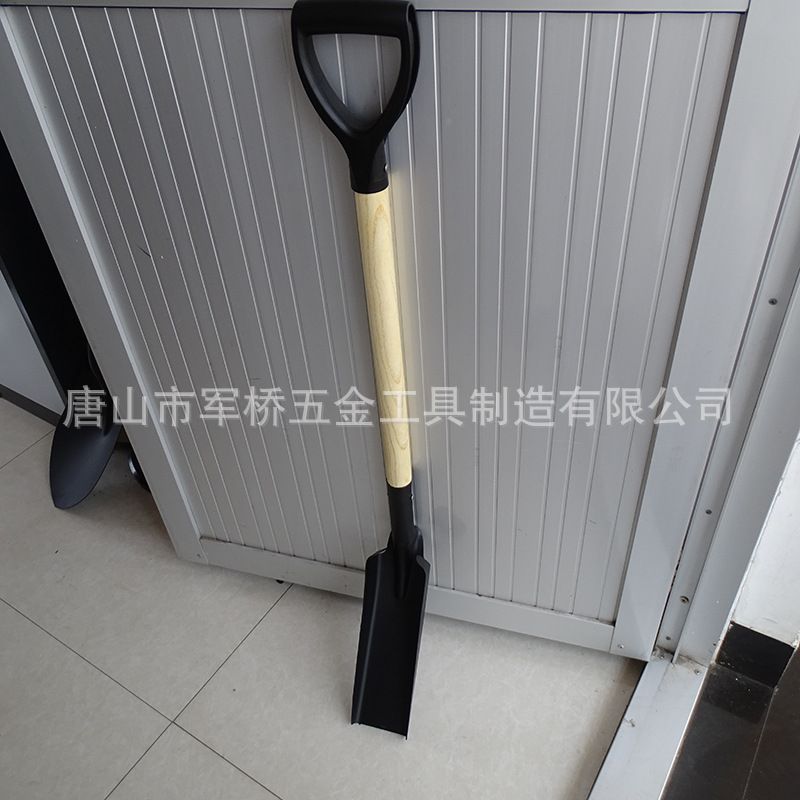 厂家供应欧洲洲市场大钢锹钢铲清沟渠钢锹铁铲木柄方头锰钢铁锹