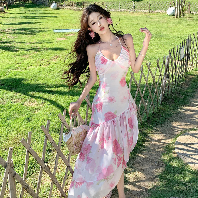 明星同款不规则印花挂脖连衣裙女夏收腰设计感海边度假吊带|undefined