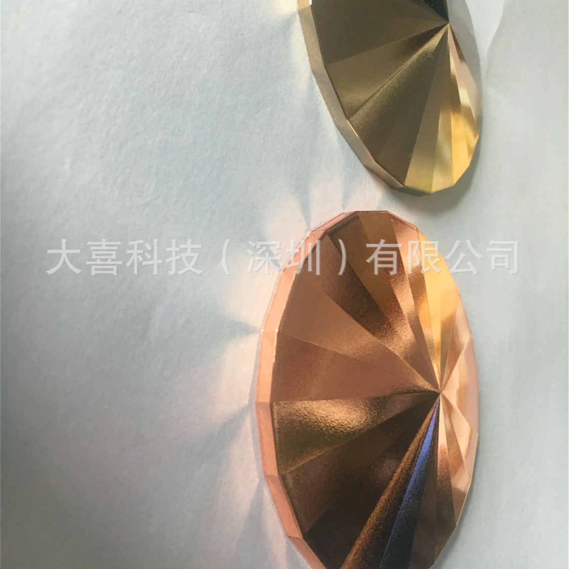 提供透明电镀、彩色电镀、塑胶透光真空电镀 可做多种颜色