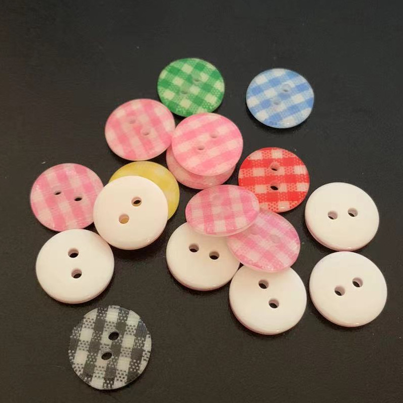批发diy手缝钮扣2眼细格衬衫扣儿童纽扣彩色树脂格子钮扣