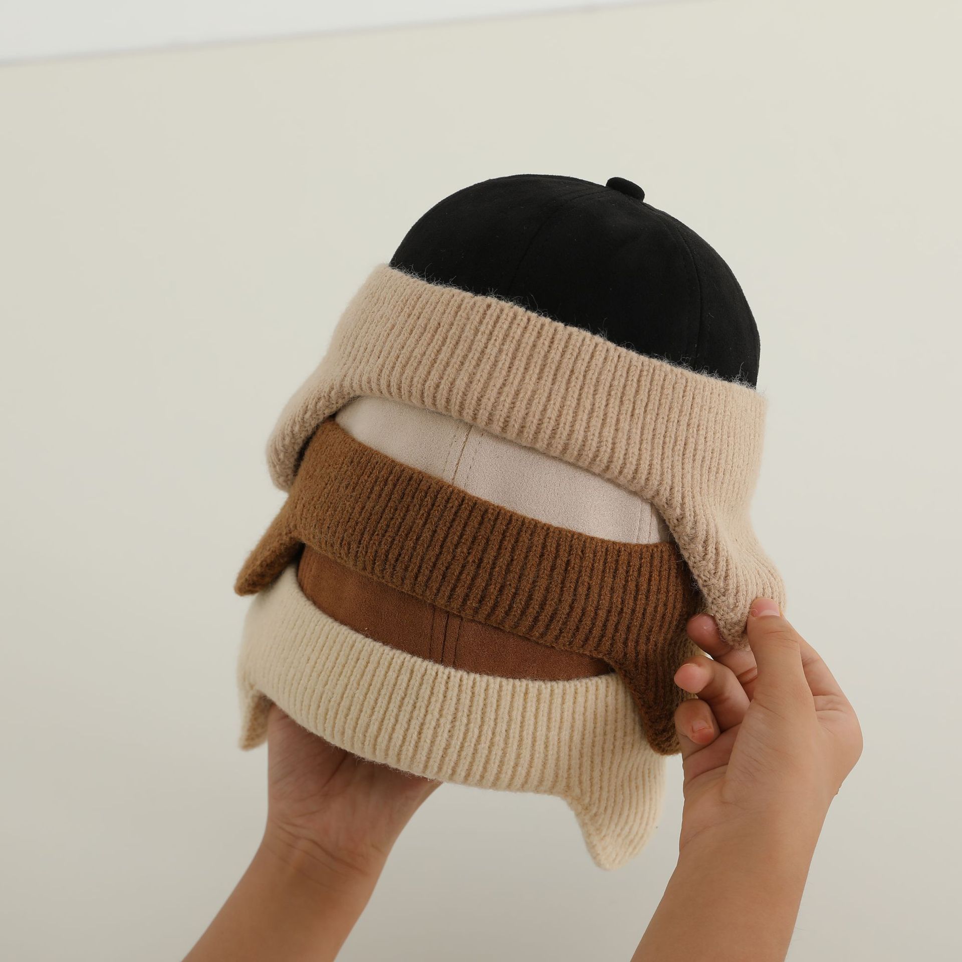 Sombreros infantiles otoño invierno letras de placa de protección de orejas sombreros principales para bebés de otoño adorable sombrero de punto de aire extranjero