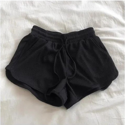 검은색