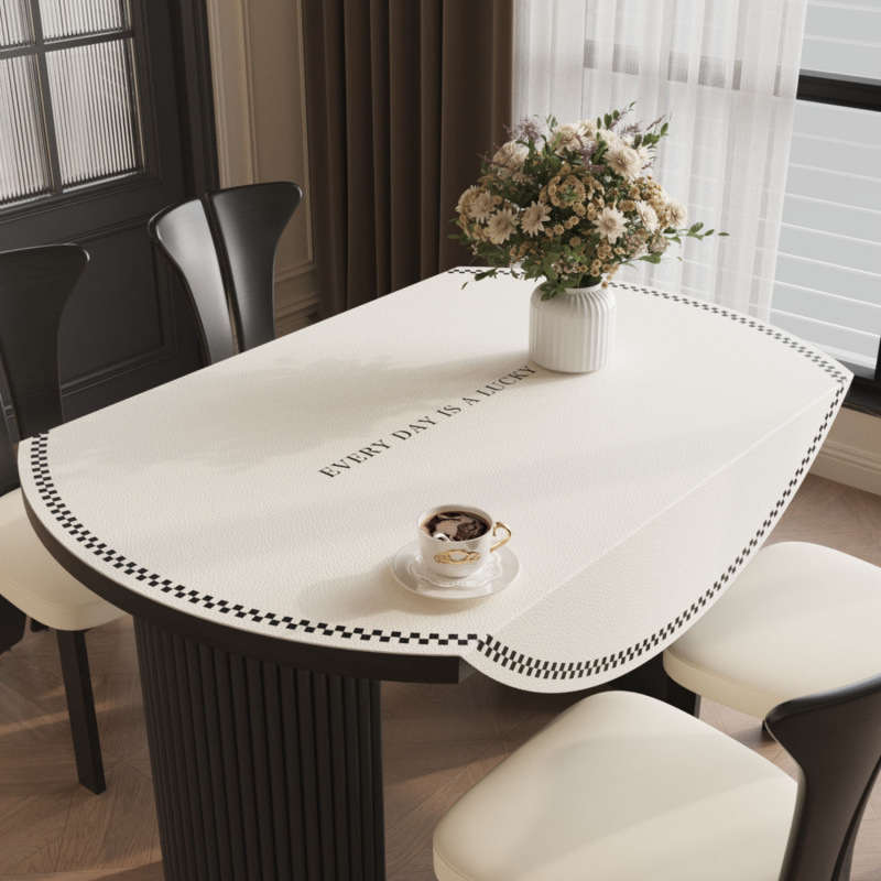 轻奢感椭圆形桌垫新款折叠圆桌餐桌防水防油防烫皮革桌布