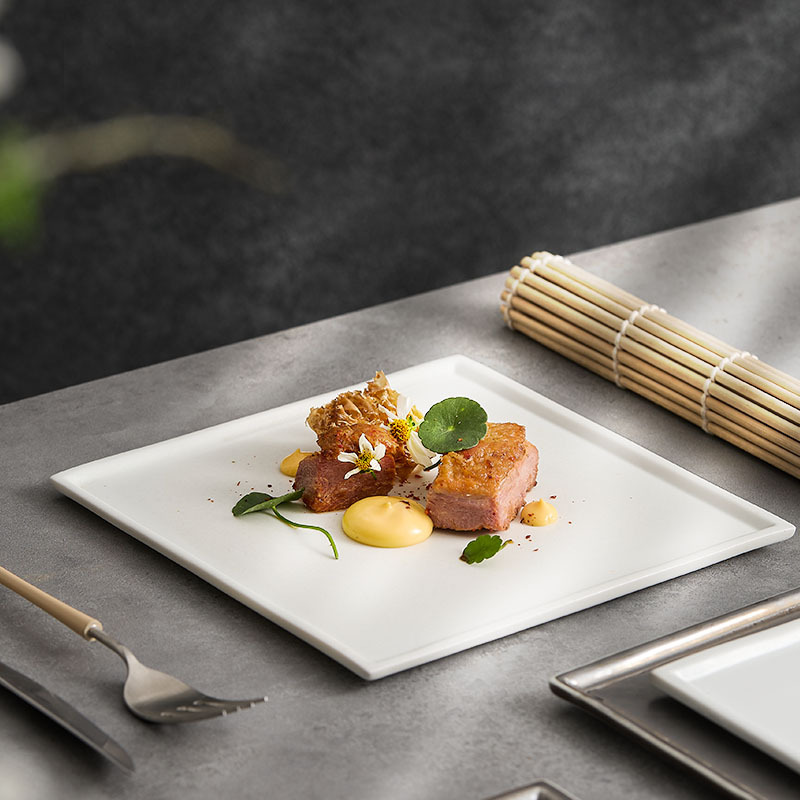 Postres de cerámica japonesa cuadrada hecha a mano, bocadillos de comida occidental, platos de sushi, platos de sashimi, platos de decoración, cubiertos de hotel
