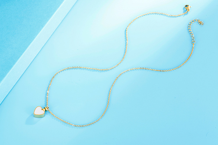 Fashion Heart Shape Clavicle Necklace Fashion Personality Heart-Shaped Shell Titanium Steel Necklace For Women Wholesale_colorza_1
