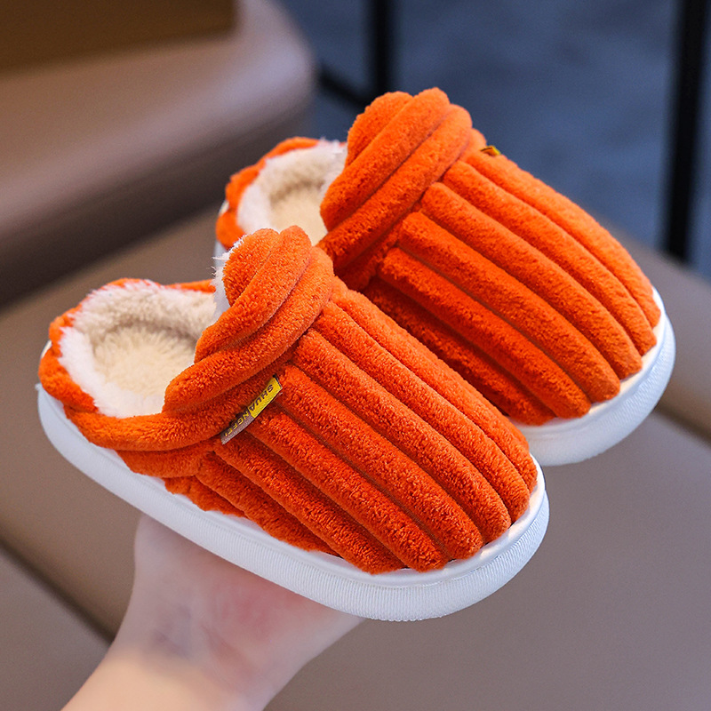 Zapatillas de algodón para niños en invierno para niños y niñas en el interior bolsas de pelo cálidas tacones de niños y medianos zapatos de algodón antideslizantes