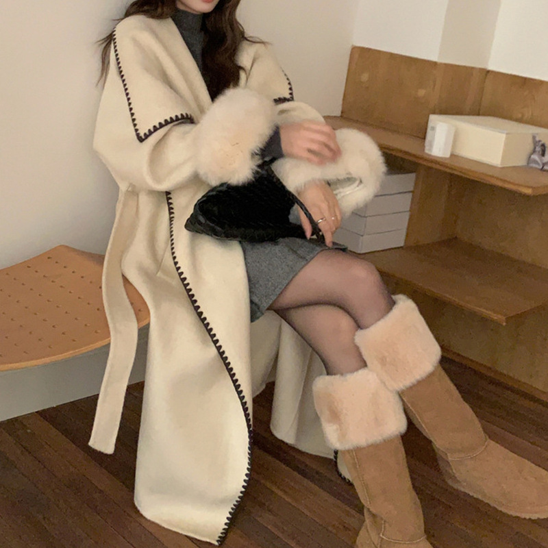 25 Korean Double-Sided Hand-Stitched Cashmere Wool Coat with Shell Trim, Loose Fit, Blue Fox Fur Sleeves, Long Coat Xg-1575