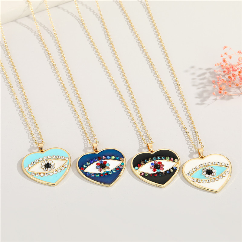 Fashion Heart-shaped Turkish Devil Eye Necklace display picture 1