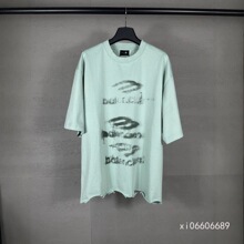 正确版本巴黎B家前后面模糊图案白墨直喷洗水磨烂破坏下摆短袖T恤