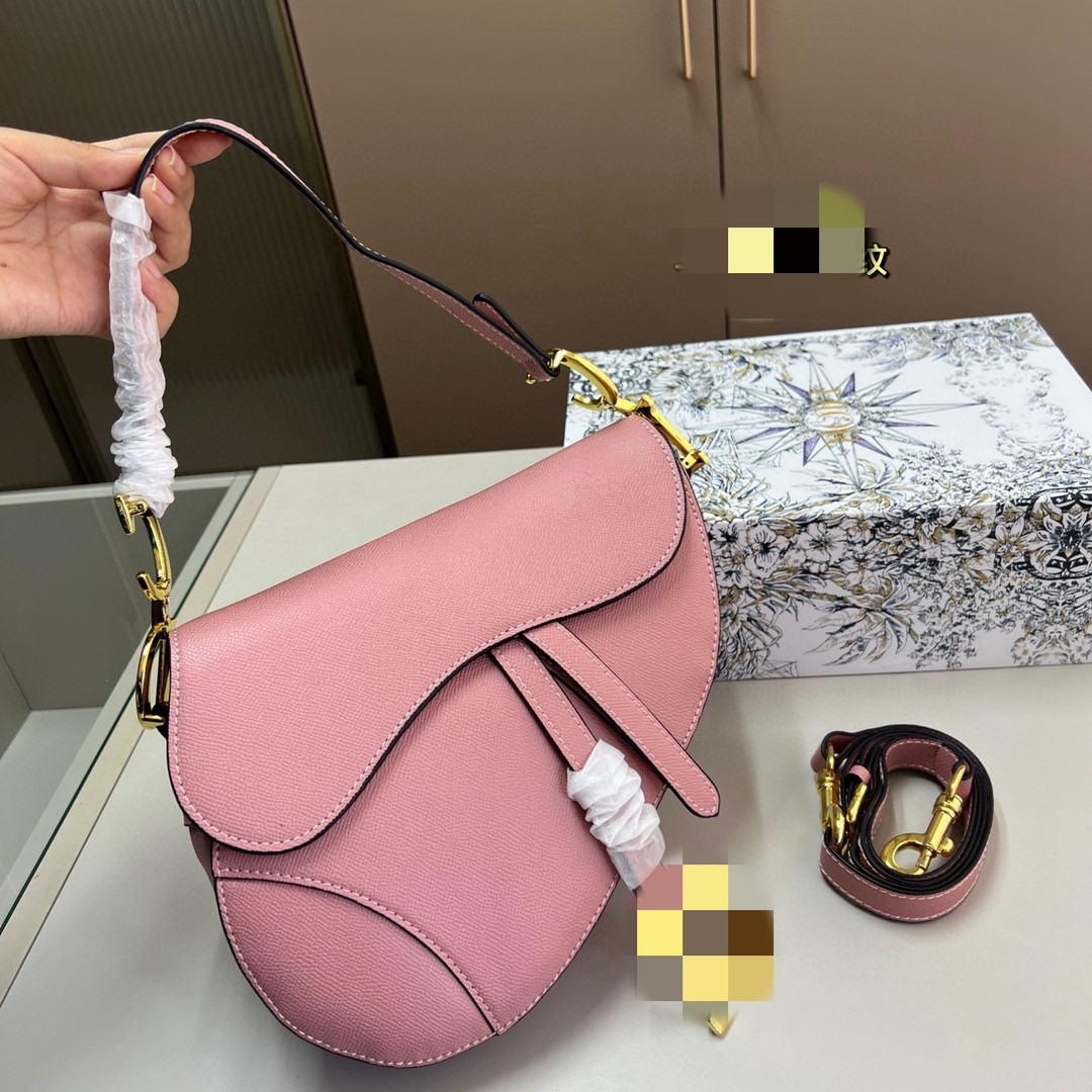 Transfronterizo Dijia Saddle Bag D Saddle Bag damas mochila de moda universal comercio electrónico transfronterizo para llevar productos