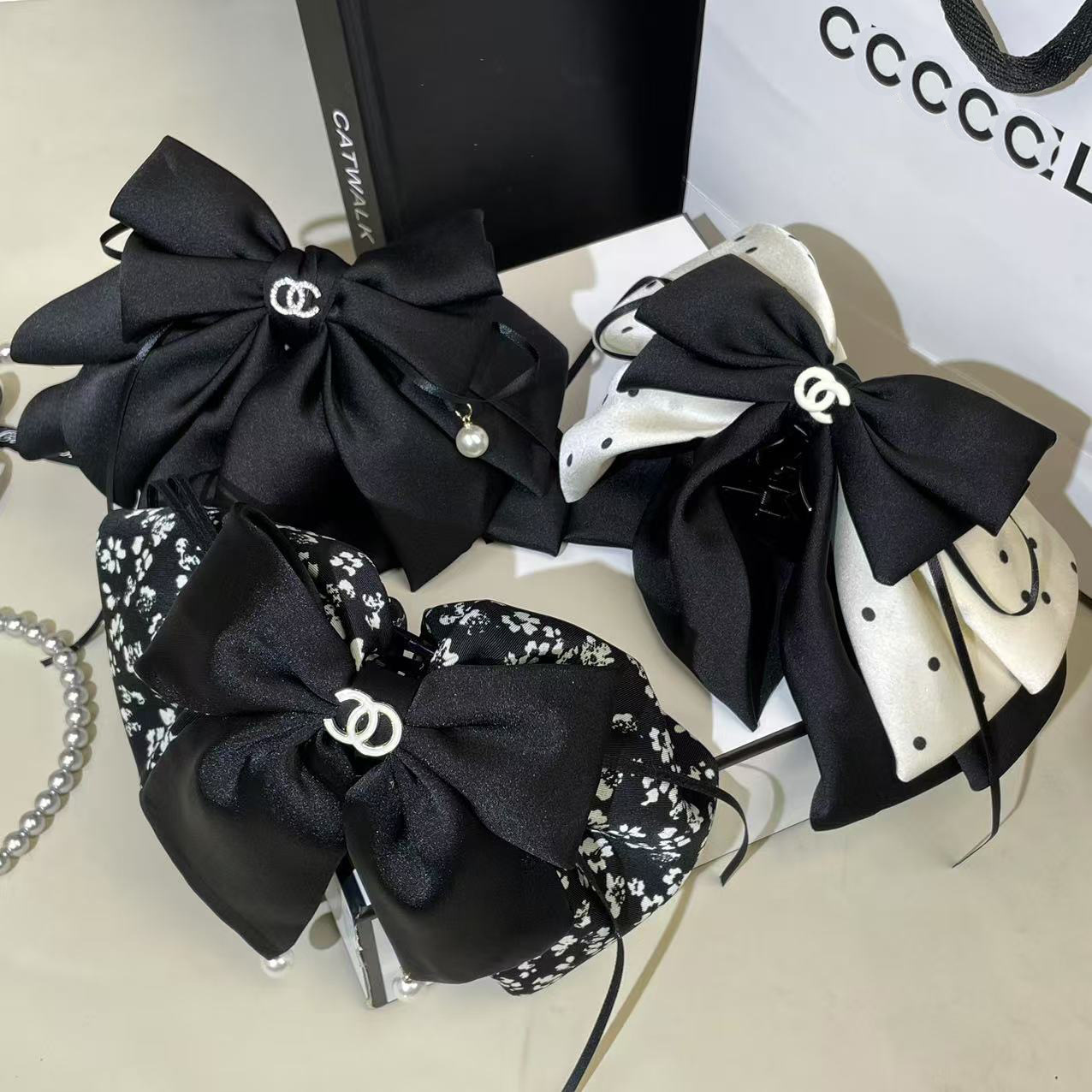 Multi-Layered Bow Ponytail Clip with Pearl Pendant, Elegant Hair Clip for Half-Tied Hair at the Back of the Head, Showing Hair Volume 2025 Headwear