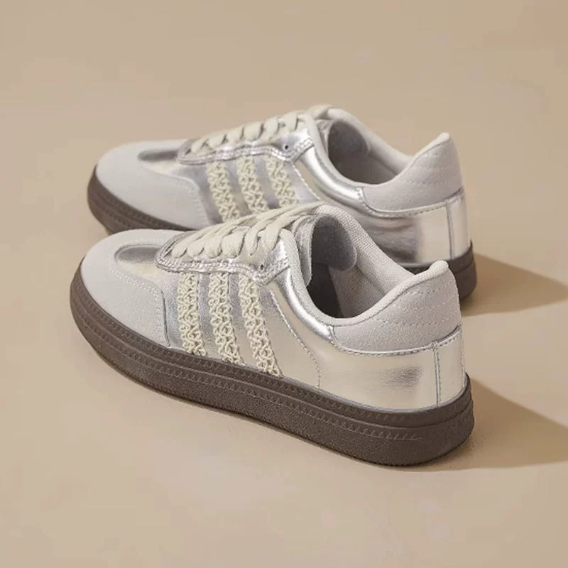 Круглые головы, дикие повседневные аргандские ботинки серебряные спортивные кроссовки женская весна и лето 2025 новая ретро плоская немецкая тренировка обувь