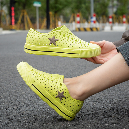 Croc Shoes Men's Summer Soft Sole Hollow Wading Shoes Baotou Couples Beach Shoes Lightweight Men's and Women's Casual Crocs