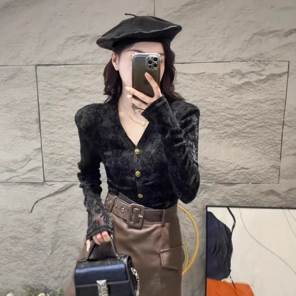 Французская V-образная рубашка с длинными рукавами