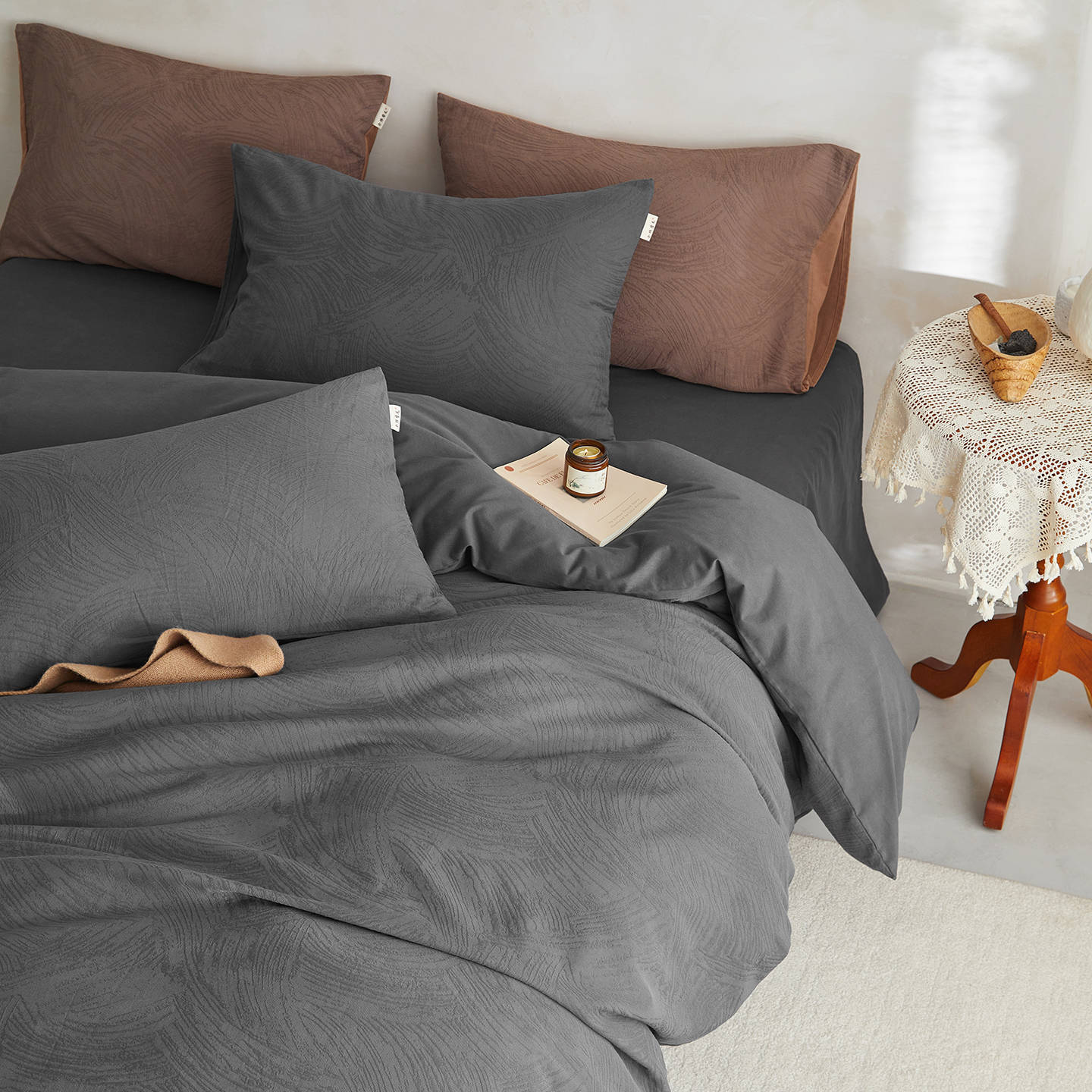 Luz de lujo algodón abrasivo cama de cuatro piezas de algodón puro 2025 nuevo colchón cuatro estaciones cama universal sábanas de tres piezas de conjunto