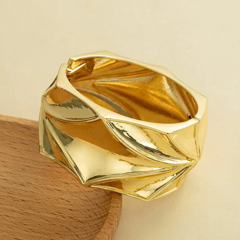 Europa y los Estados Unidos lujo transfronterizo diseño ligero de la industria pesada sensación pulsera metálica brillante abertura pulsera geometría minimalista personalidad amplia joyas