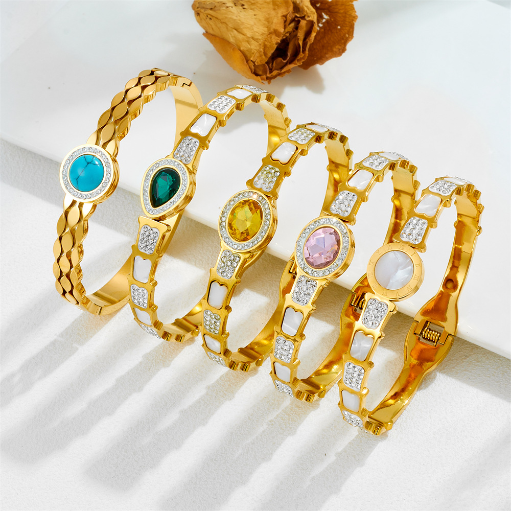 25g Weight IG Style Geometric Titanium Steel Shell Zircon Bangle In Bulk