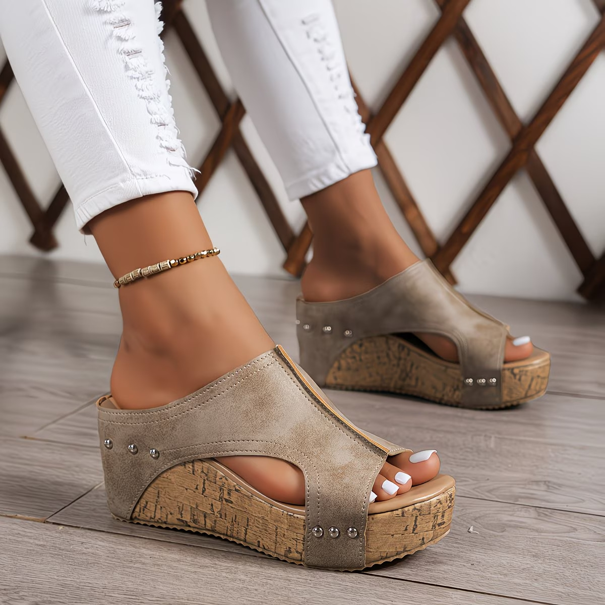 Zapatos de mujer transfronterizos TEMU zapatillas de suela gruesa dedos desnudos retro alta sandalias romanas muffins zapatillas de tacón alto