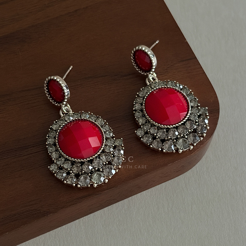 Diseño simple personalidad retro barroco rojo pendientes de las mujeres corte estilo elegante pendientes largos pendientes