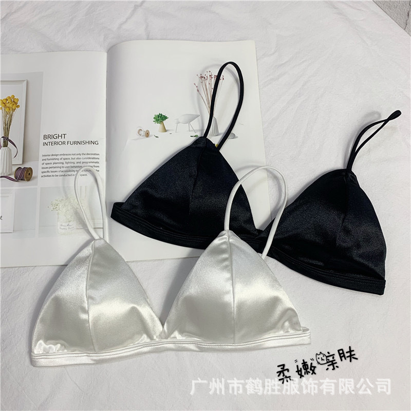 Factory direct cross-border e-commerce Southeast Asia Vietnam Thailand ladies seamless upper support comfortable gathered side text bra