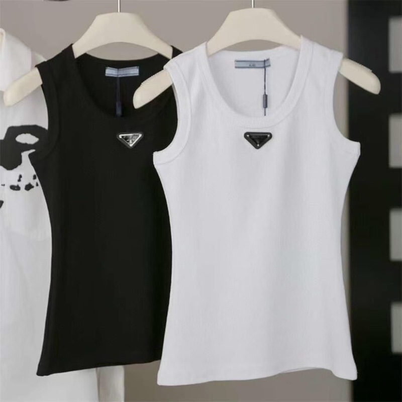 New P-Brand Plain Knit Tank Top with Slim Fit, Stretchy Fabric, and Metal Triangle Logo, Versatile Camisole, Available for Dropshipping New P-Brand Plain Knit Tank Top with Slim Fit, Stretchy Fabric, and Metal Triangle Logo, Versatile Camisole, Available for Dropshipping