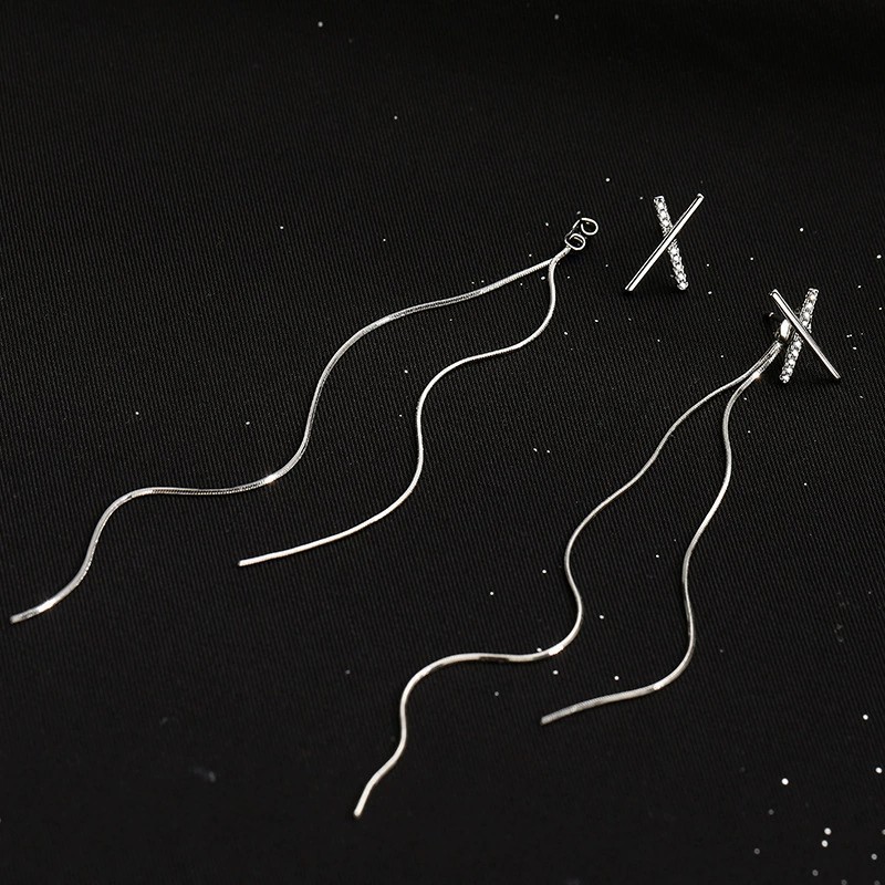 Oferta especial @ Nuevo Douyin Pendientes de borlas de dos manos Diseño de nicho femenino Pendientes de todo fósforo de temperamento simple