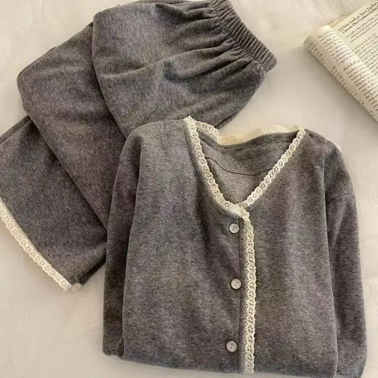 French-Style Lace Velvet Long-Sleeve Pajamas for Women, Autumn and Winter 2025 New Casual Long Pants Set, Suitable for Wearing Outside as Loungewear French-Style Lace Velvet Long-Sleeve Pajamas for Women, Autumn and Winter 2025 New Casual Long Pants Set, Suitable for Wearing Outside as Loungewear