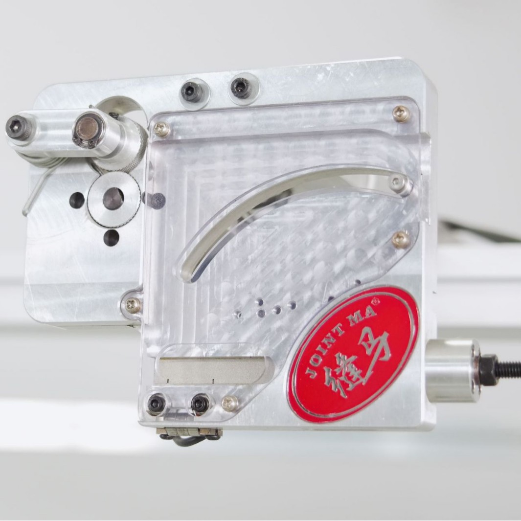 Máquina de cableado adhesivo para tabla de comedor aislante térmico de lámina de aluminio de marca Tongda Sewing Ma image 3