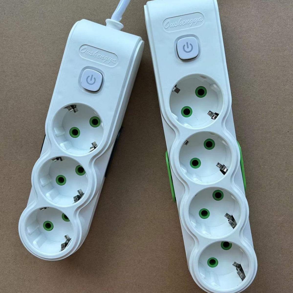 Ventas directas de comercio exterior transfronterizo USB enchufe de carga Euro Oriente Medio Asia Central Indonesia Ucrania Rusia placa de enchufe