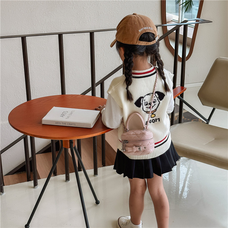 2023 Nuevo hilo bordado Chanel estilo mini bandolera de mano para niños hebilla de cinturón lápiz labial pequeño bolso de hombro al por mayor