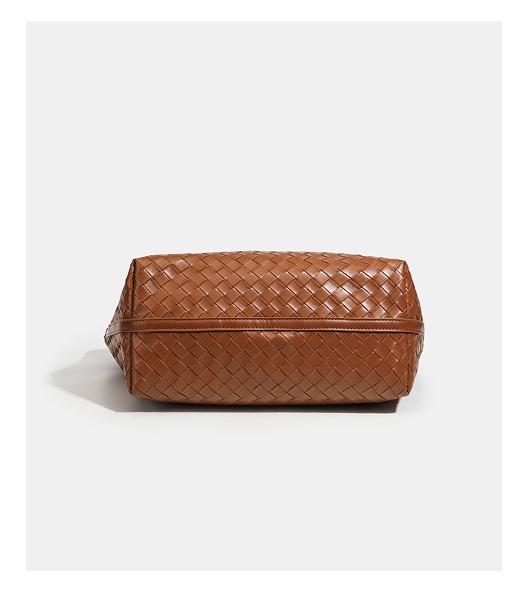 Túi tote da bò dệt kiểu retro cỡ lớn, có túi con rời, quai xách tay và đeo vai — màu nâu, màu đen chi tiết 14