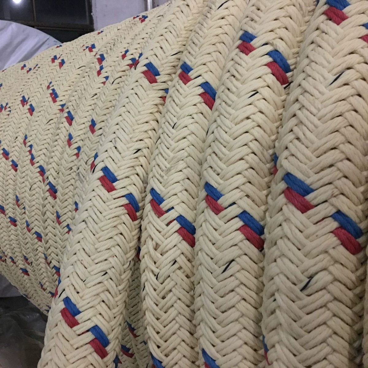 Полимерный двухжильный кабель, прочный трос, высокопрочный кабель.