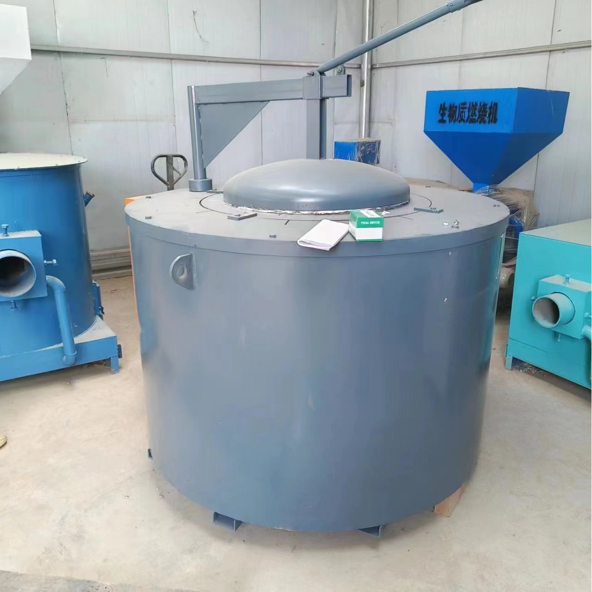 生物质颗粒熔铝炉 500KG燃煤坩埚炉 氧化铝粉熔炼炉生产技术 佳州