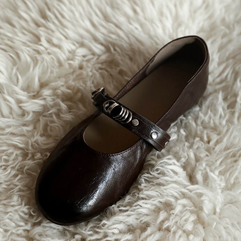 (in Stock) Soft Sheepskin Round-Toe Buckle Flat Mary Jane Shoes for Women, New Spring and Autumn Style, Comfortable Shallow Low-Cut Design (in Stock) Soft Sheepskin Round-Toe Buckle Flat Mary Jane Shoes for Women, New Spring and Autumn Style, Comfortable Shallow Low-Cut Design