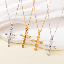 欧美跨境不锈钢镀真金十字架吊坠不掉色简约高级感配饰项链毛衣链