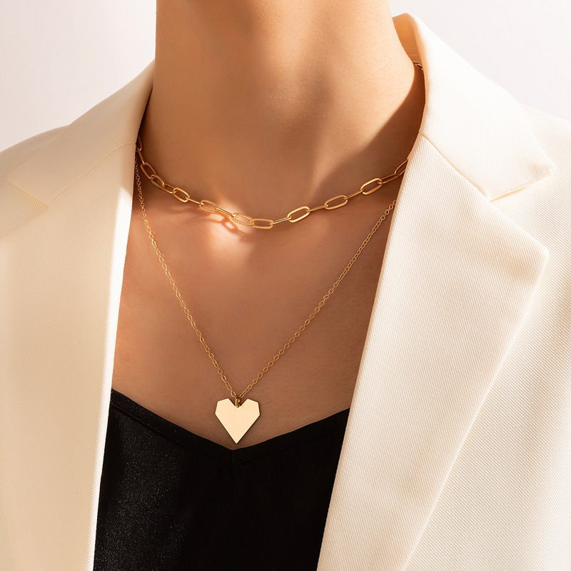 Simple Fashion Geometric Heart Alloy Multilayer Necklace display picture 1