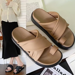 Summer New Thick-Soled Thong-Toe Slippers for Women's Beach Wear Cross-Strap Internet Celebrity Fashion Versatile Soft-Soled Non-Slip Sandals