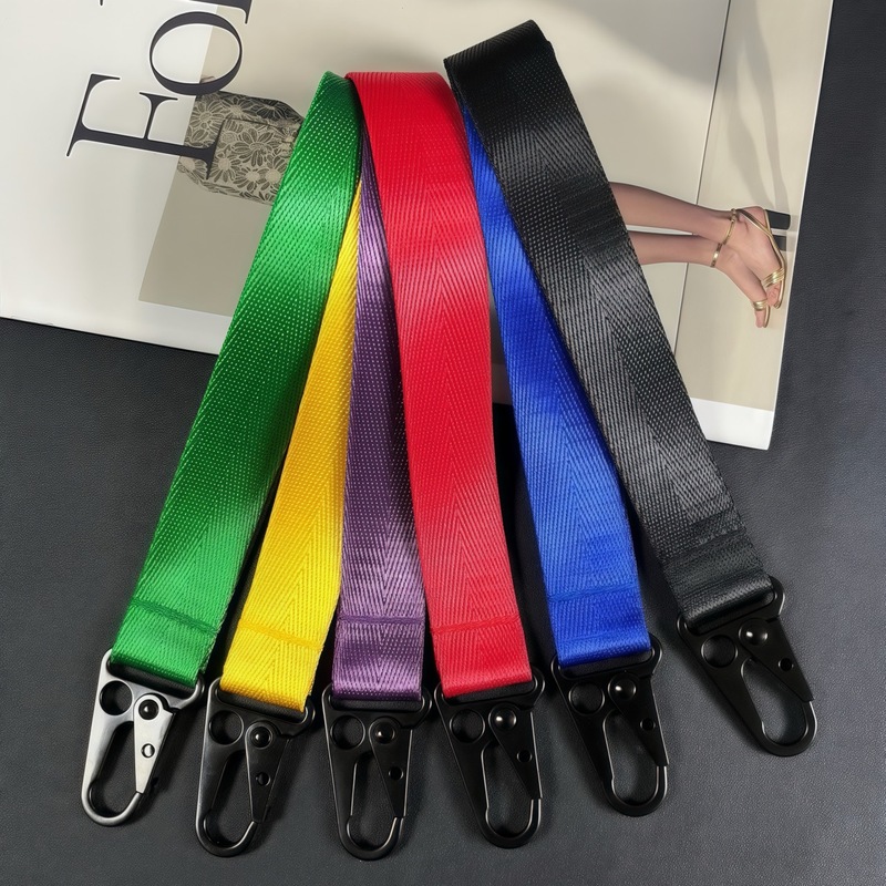 Outdoor Climbing Keychain Foreign Trade Hot-Selling Trendy Brand Eagle Beak Buckle Sports Simple Keychain Lanyard Wrist Strap