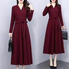 胖女人遮肚显瘦气质连衣裙大码女装秋季新款职业通勤时尚收腰长裙