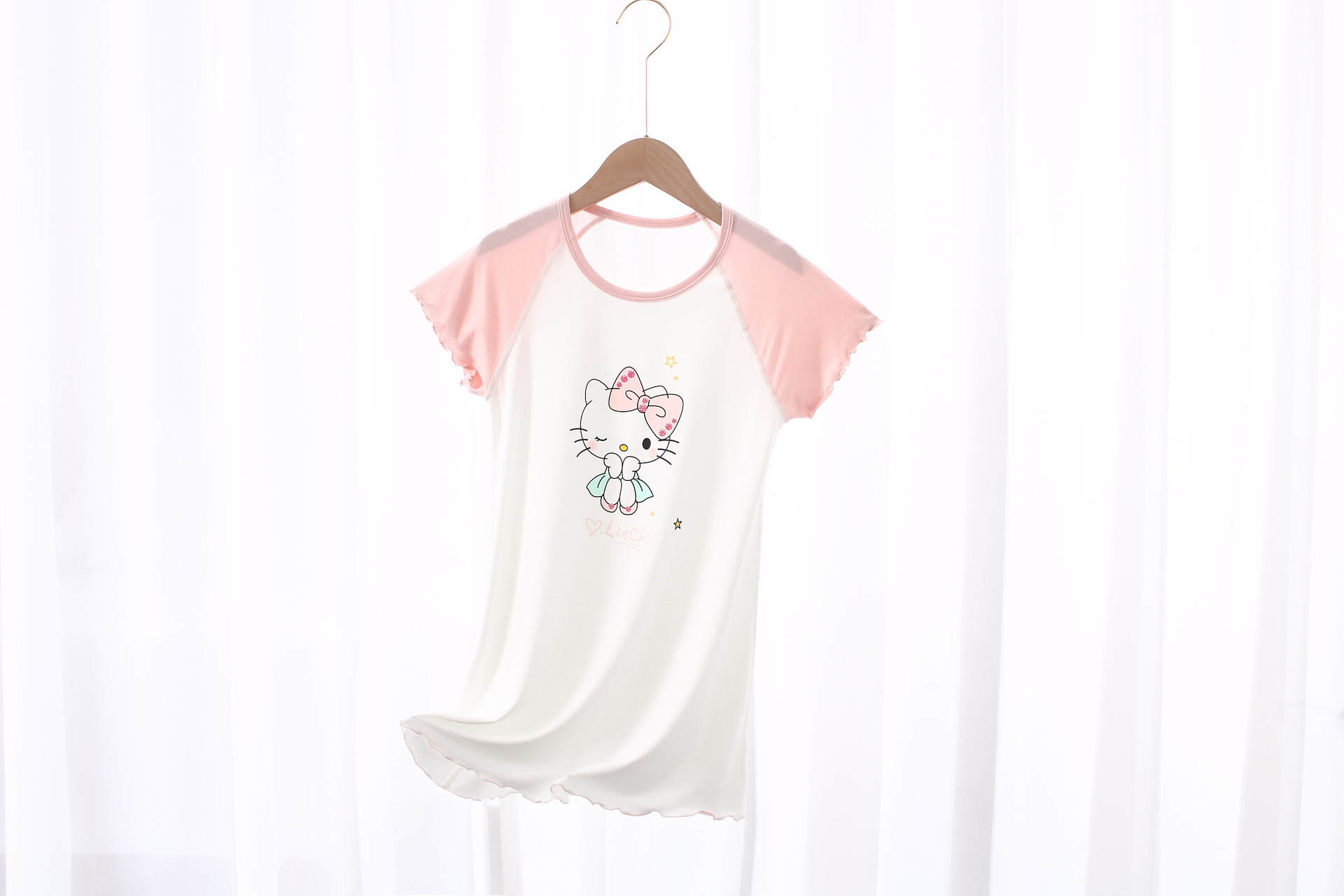 핑크 컬러 매칭 새끼 고양이 만화