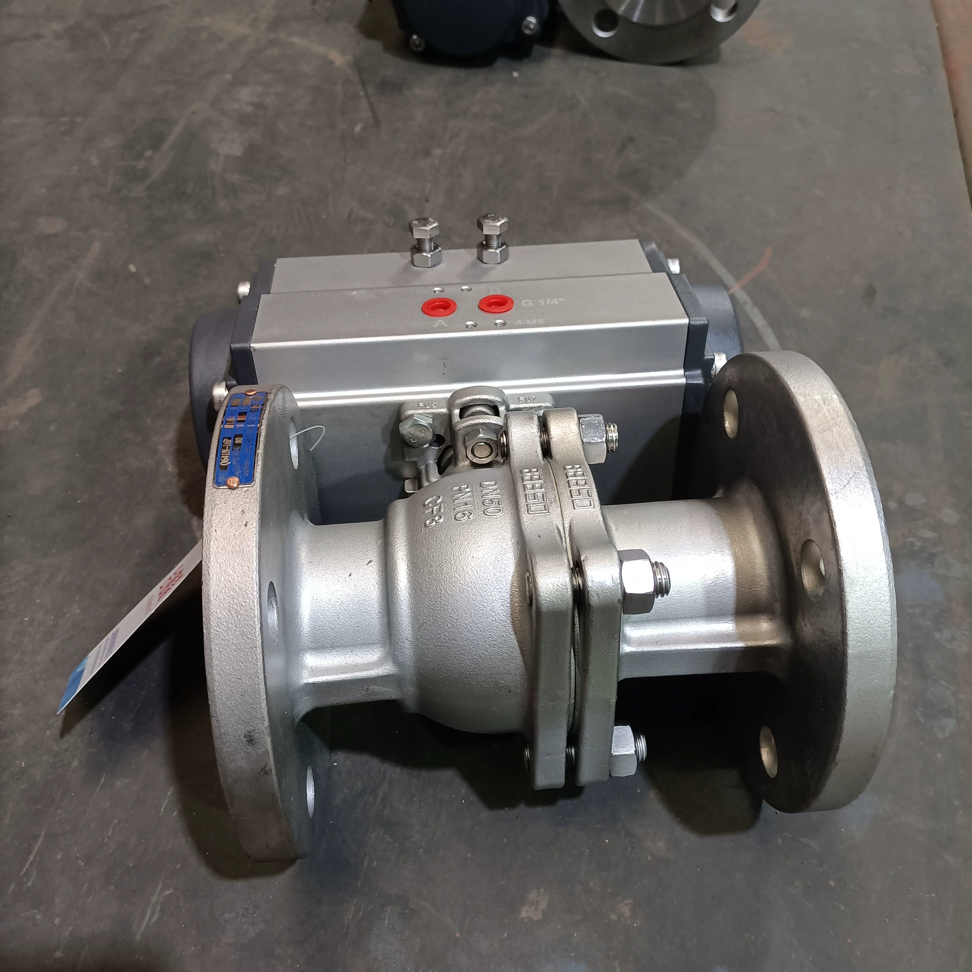 Q641F-16P Пневматический шаровой клапан с плавающим фланцем из нержавеющей стали