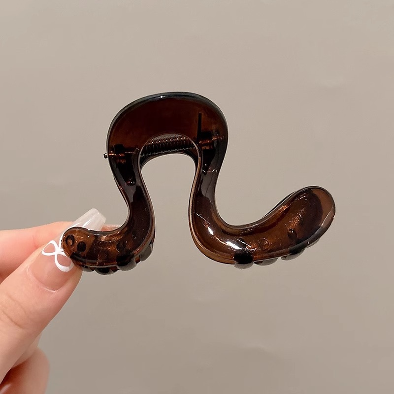 Color curry retro clip de agarre geométrico para mujeres 2025 nuevo clip de tiburón de cabello pequeño clip de cabello de medio atado clip de cabello