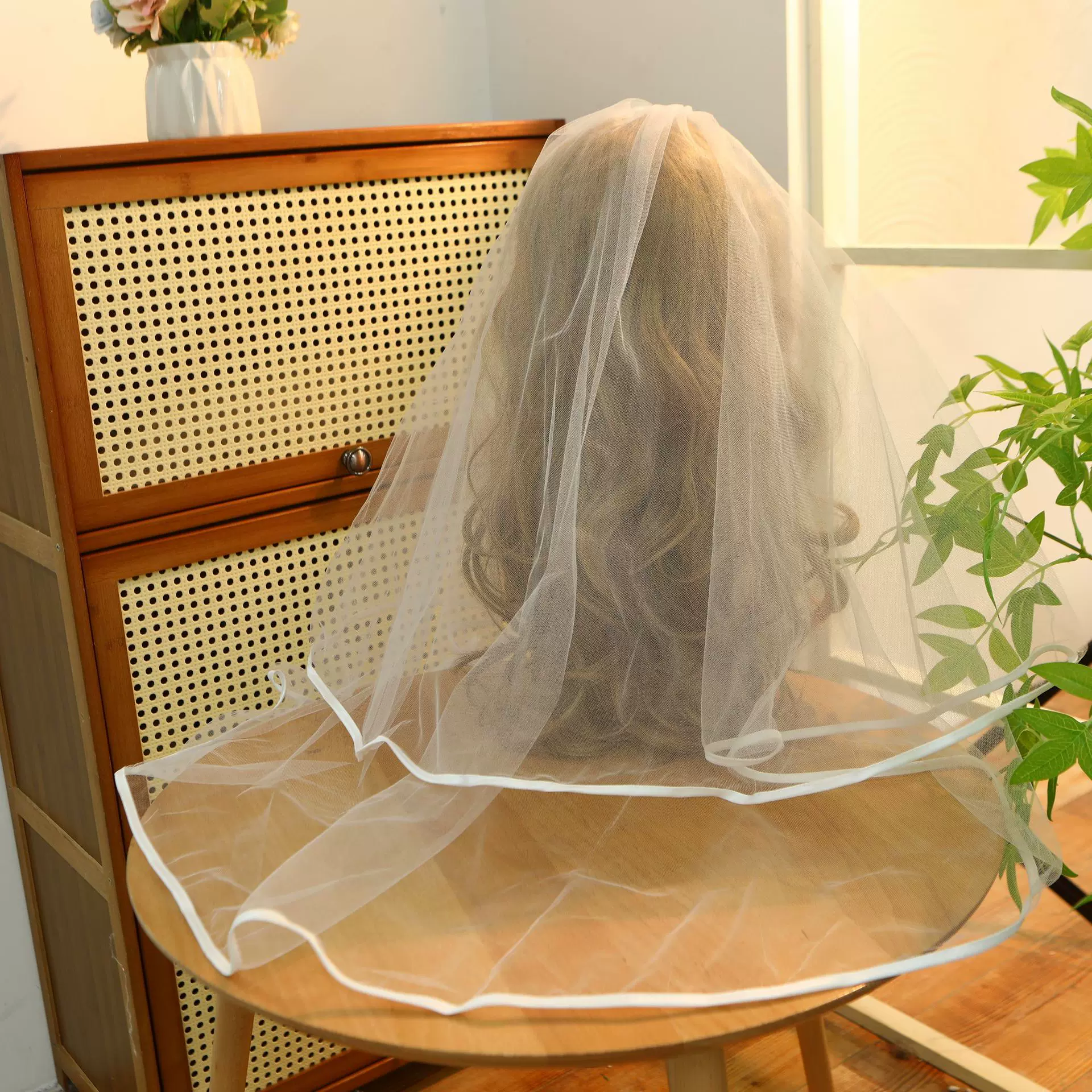 跨境头纱新娘主婚纱双层缎面软纱结婚新娘复古高级感简约头纱批发