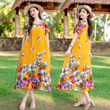 妈妈夏装圆领棉绸连衣裙洋气宽松中老年女遮肚碎花短袖人造棉裙子