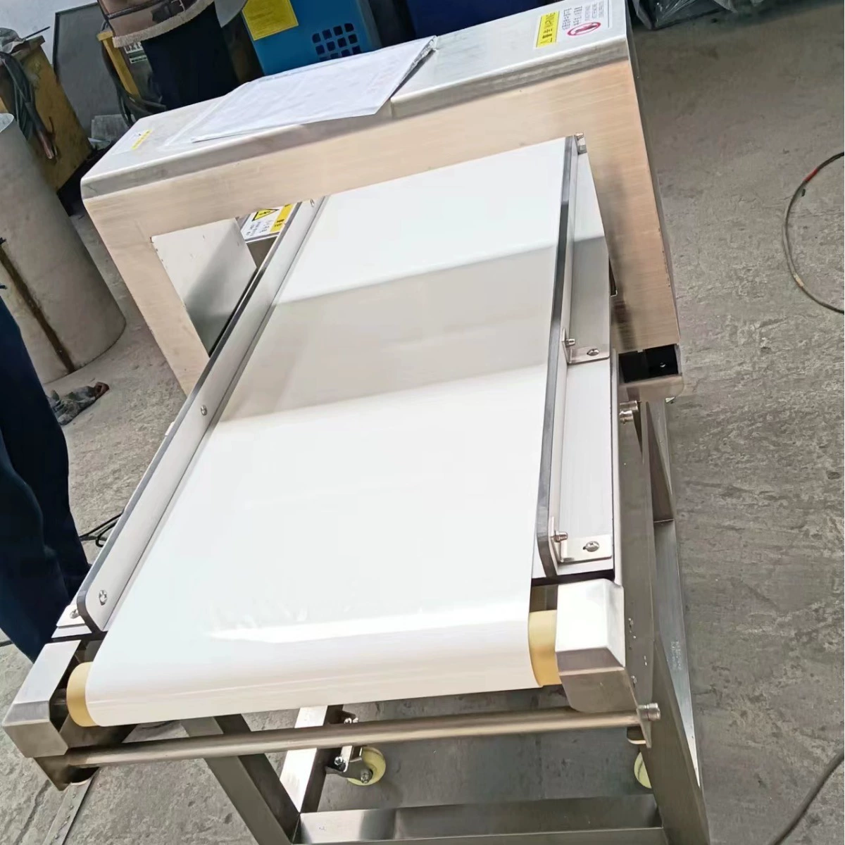 Прибор для обнаружения металла высокоточные посторонние вещества Пищевое оборудование для обнаружения золота, Конвейерный цельнометаллический детектор настройки