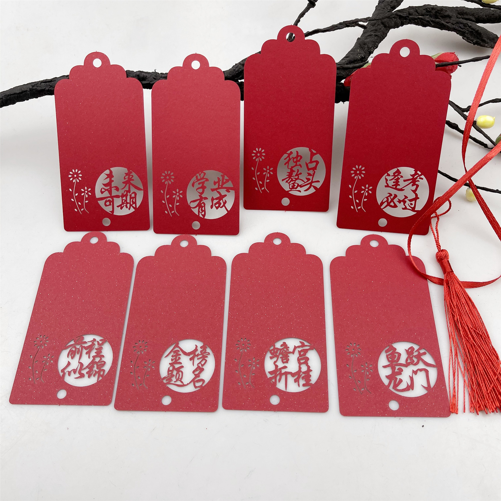 中高考创意金榜题名励志红色心愿卡教室墙壁黑板报布置装饰吊卡猫