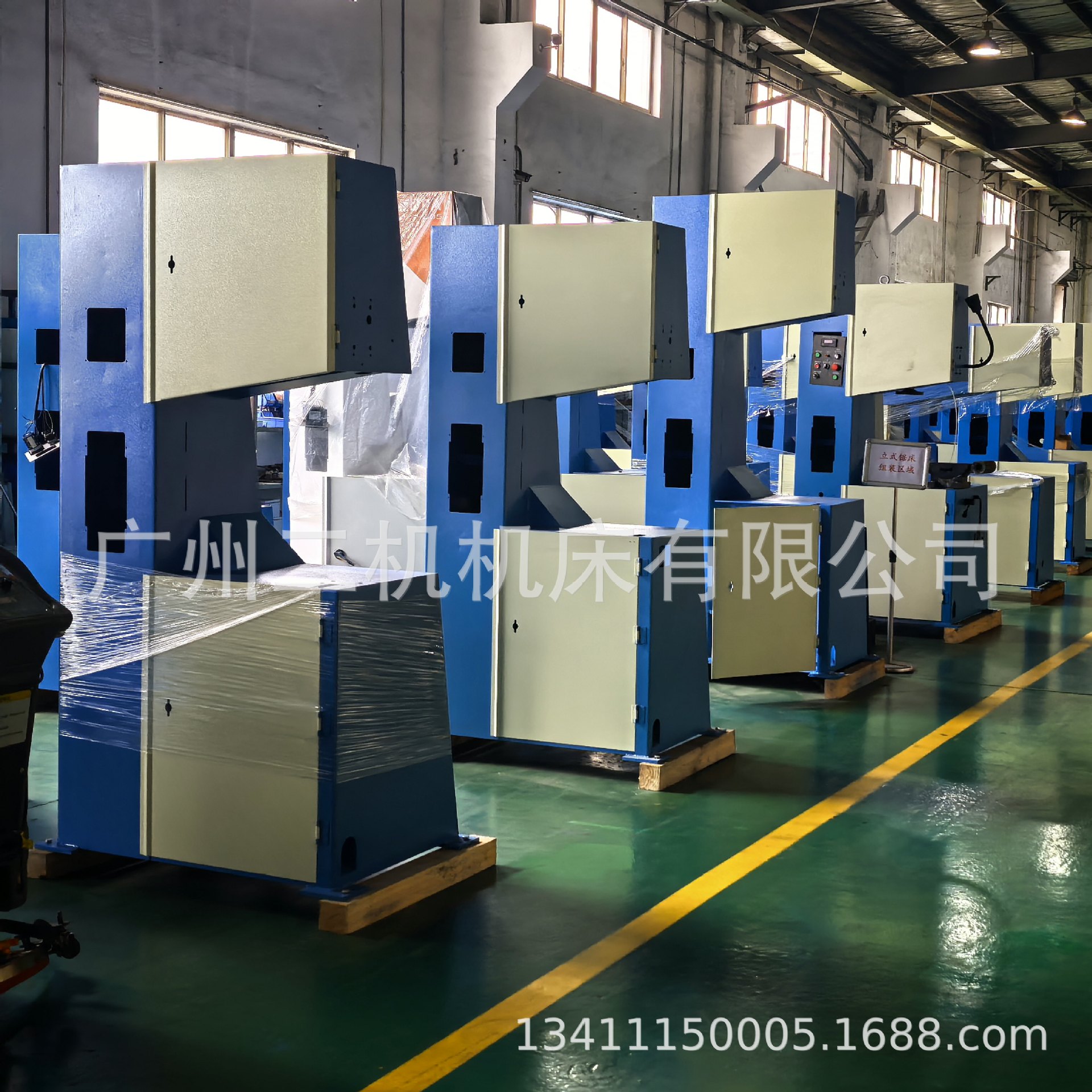 立式带锯床 圣伟床人工控制木工带锯机 金属切割塑料木材小型锯床