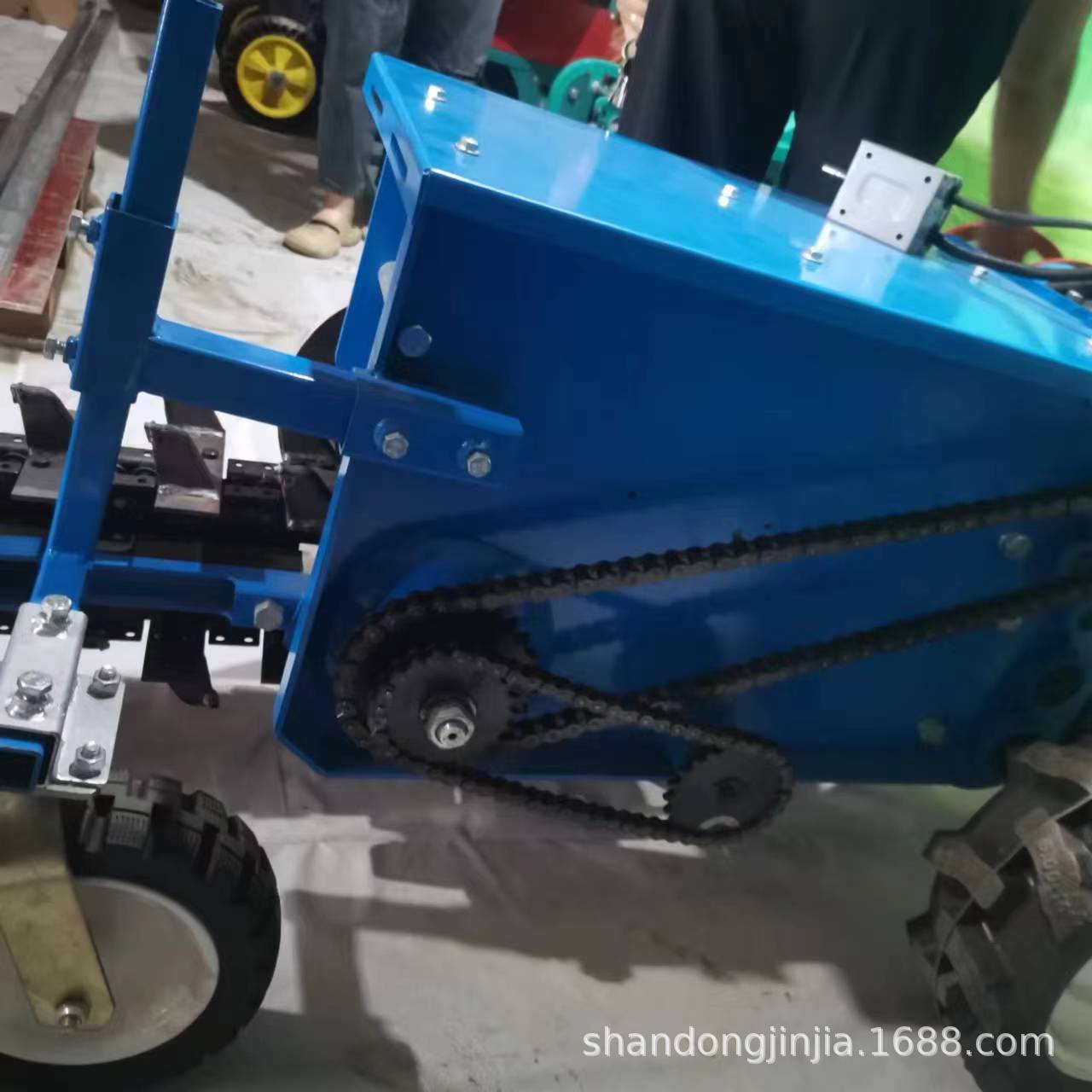 锦佳山药开沟机 自来水管道挖沟机 大马力风冷链条式开沟机
